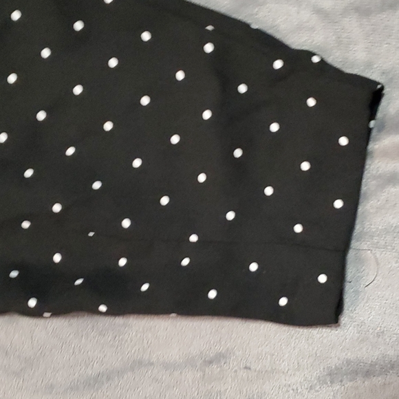 BEAUTIFUL ZARA POLKA DOT CROP PANTS - Picture 5 of 10